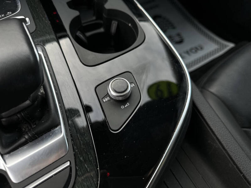 2019 Audi Q7 quattro SE Premium 55 TFSI