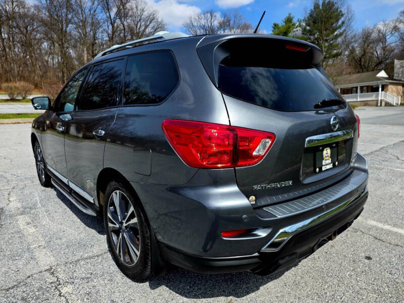 2018 Nissan Pathfinder Platinum