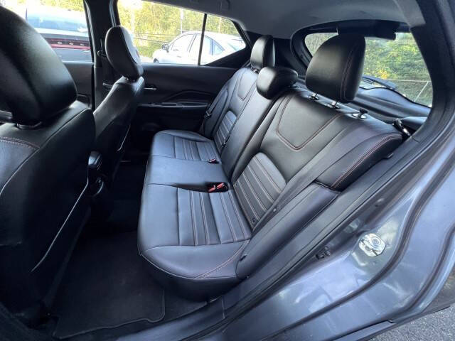 2020 Nissan Kicks SR