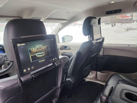 2017 Chrysler Pacifica Touring-L Plus