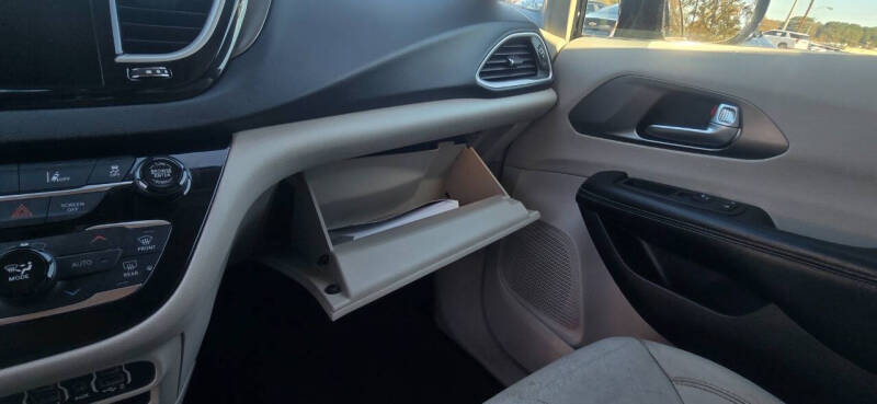 2021 Chrysler Pacifica Touring L