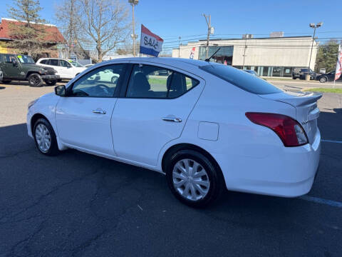 2017 Nissan Versa 1.6 SV