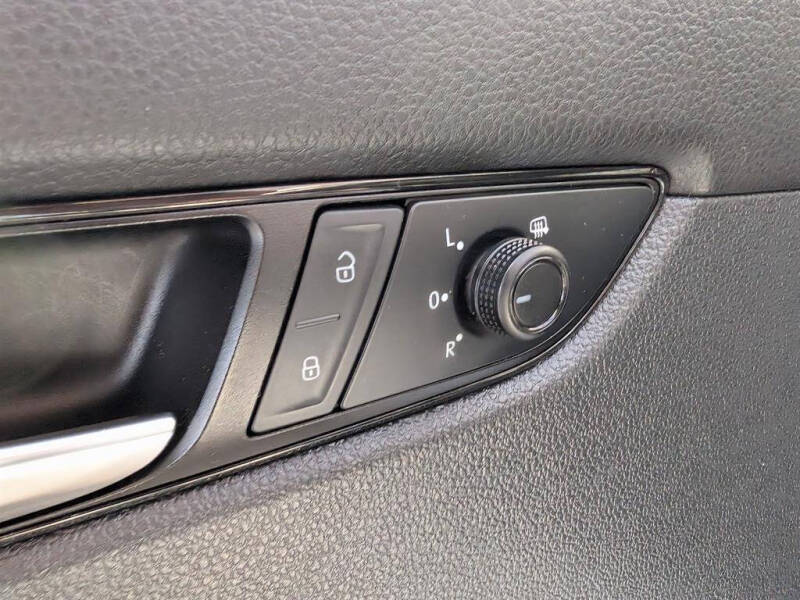 2021 Volkswagen Passat R-Line