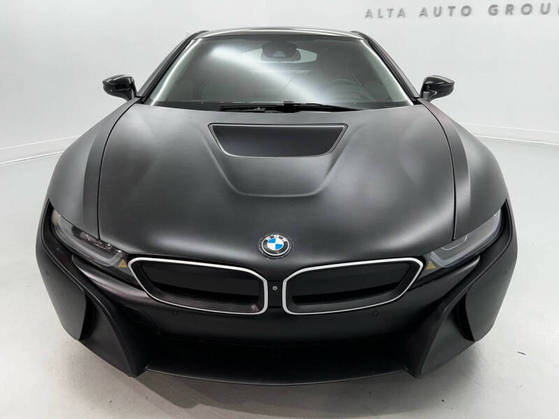 2017 BMW i8 Mega World photo 2