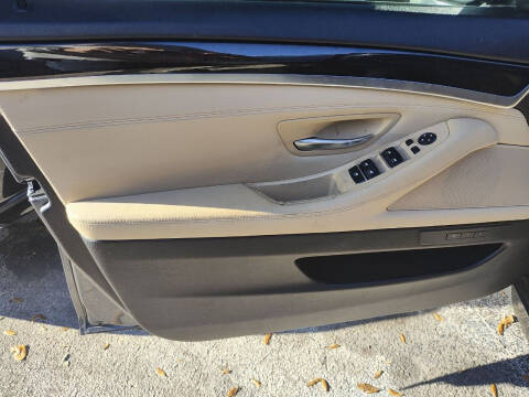 2016 BMW 5 Series 528i