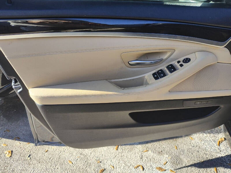 2016 BMW 5 Series 528i