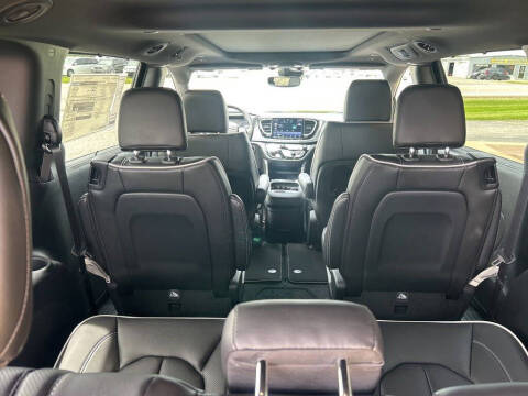 2027 Chrysler Pacifica Limited
