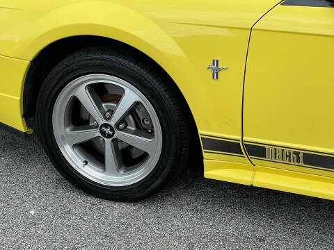 2003 Ford Mustang Mach 1 Premium