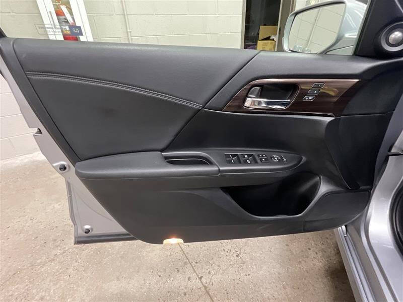 2017 Honda Accord Hybrid Touring