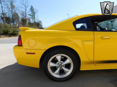 2004 Ford Mustang Mach 1 Premium