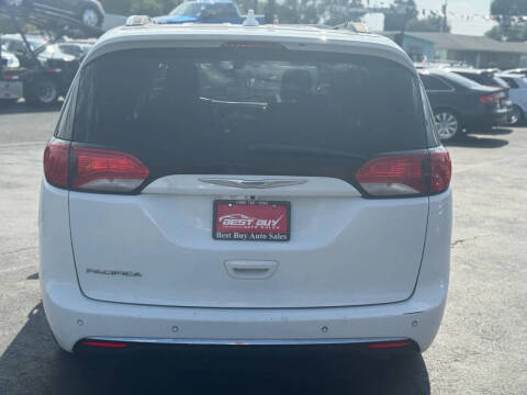 2018 Chrysler Pacifica Touring L