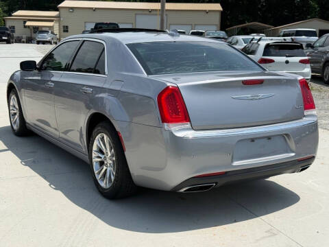 2017 Chrysler 300 Limited