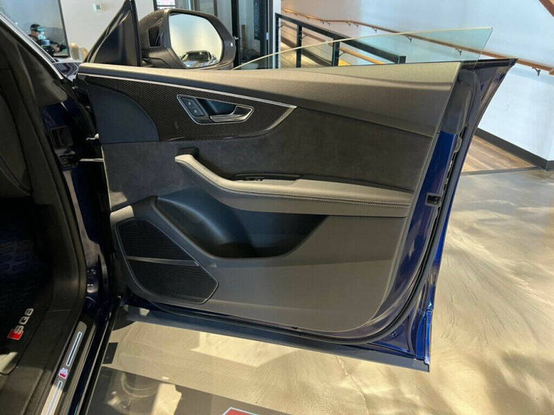 2022 Audi SQ8 4.0T quattro Prestige