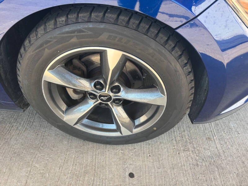 2016 Ford Mustang V6