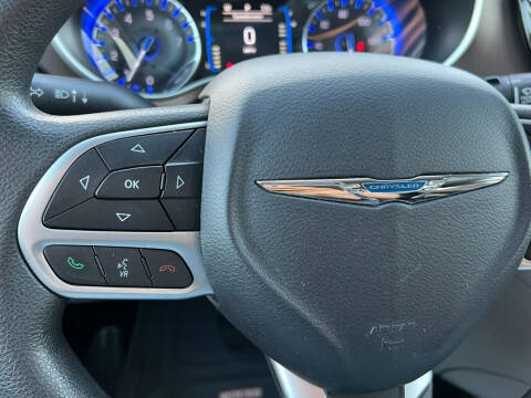 2017 Chrysler Pacifica LX