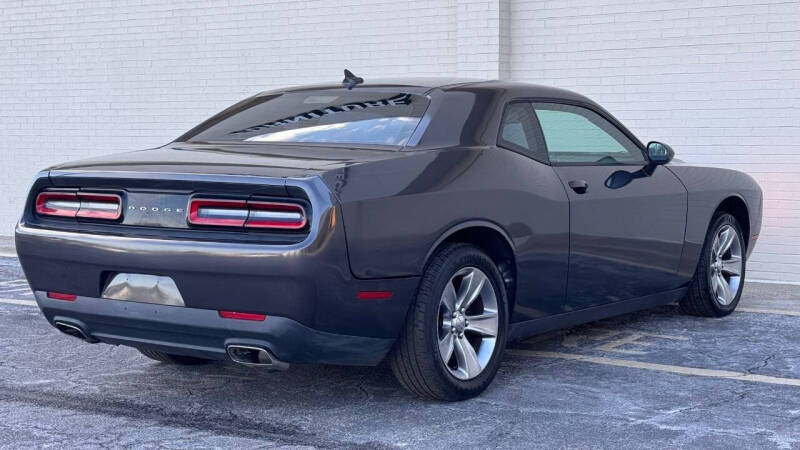 2016 Dodge Challenger SXT