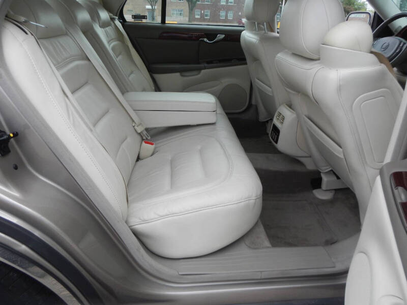 2002 Cadillac DeVille