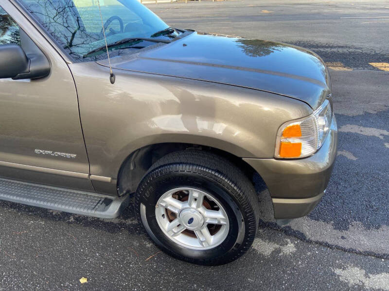 2005 Ford Explorer XLT