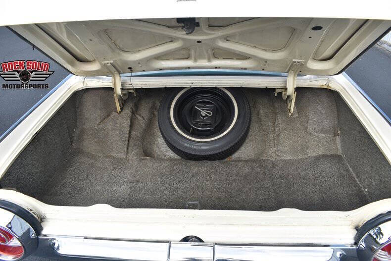 1962 Ford Thunderbird