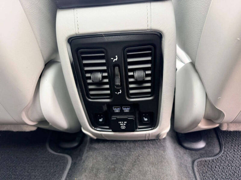 2017 Jeep Grand Cherokee Summit