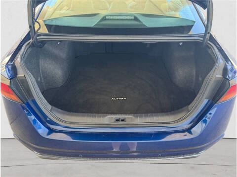 2022 Nissan Altima 2.5 SR