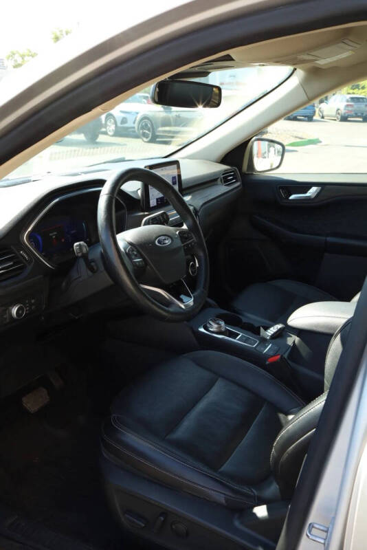2020 Ford Escape Titanium