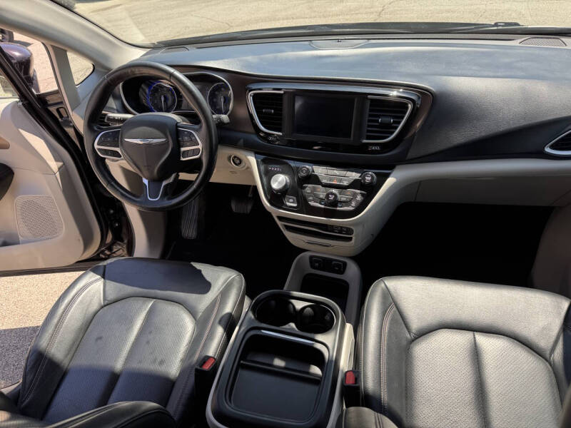 2019 Chrysler Pacifica Touring L