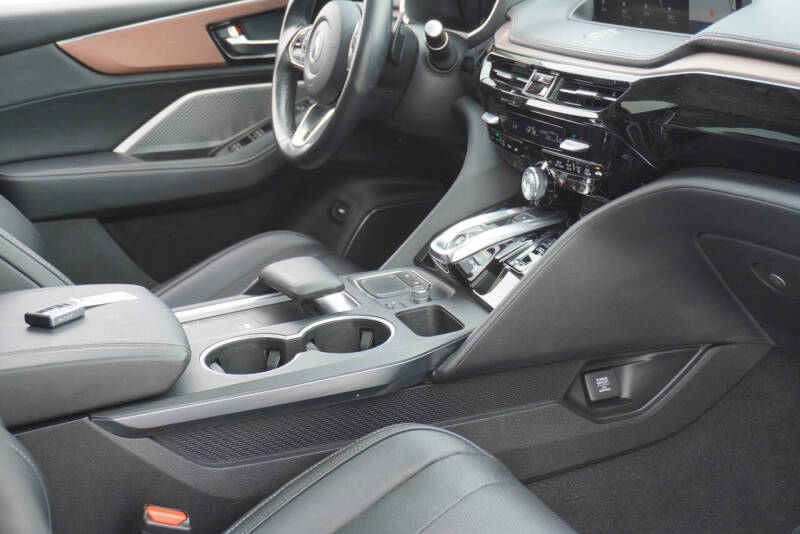 2022 Acura MDX w/Tech