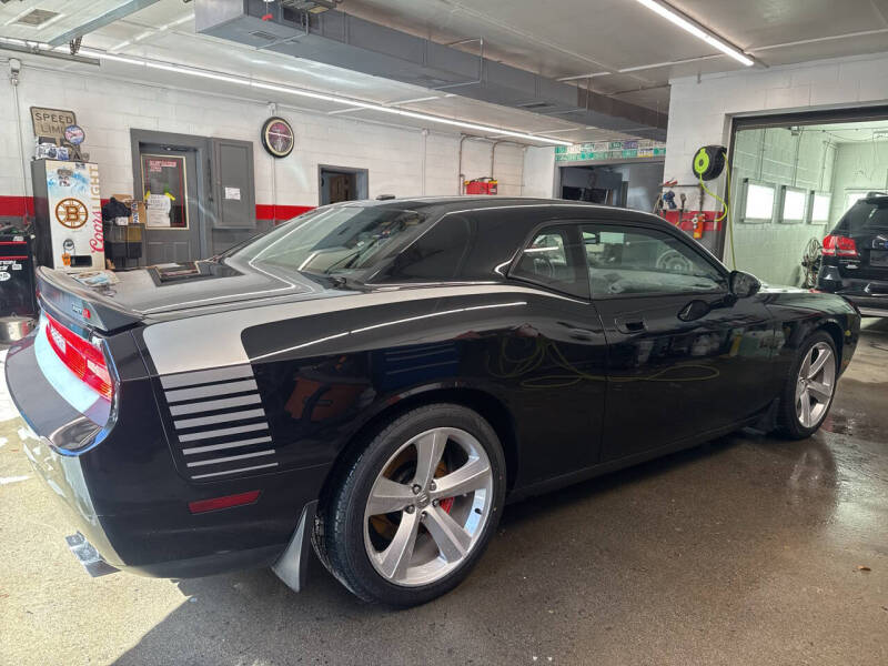 2009 Dodge Challenger SRT8