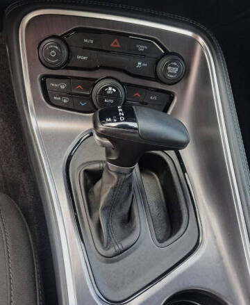 2017 Dodge Challenger SXT