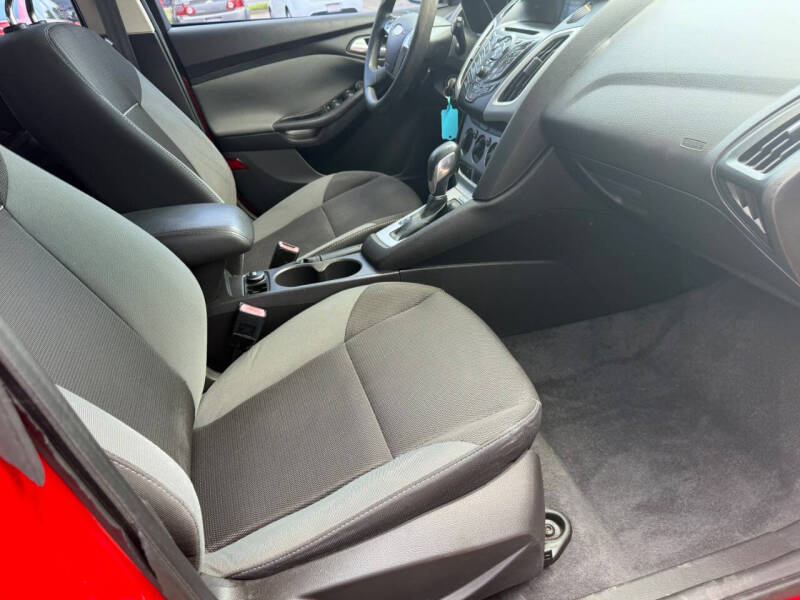 2012 Ford Focus SE