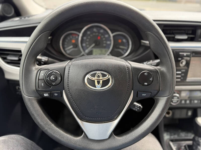 2015 Toyota Corolla LE