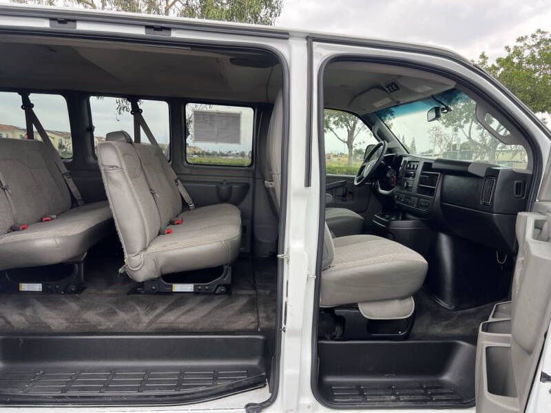 2018 Chevrolet Express LT 3500