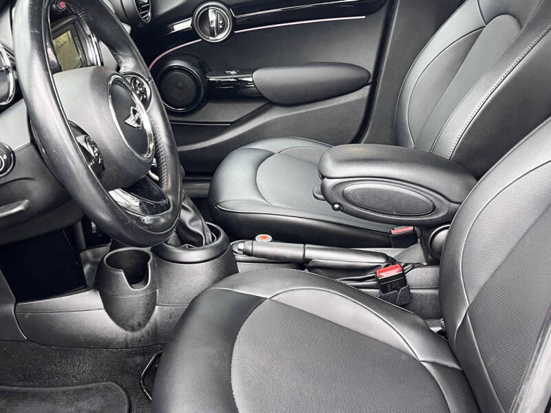 2017 MINI Hardtop 4 Door Cooper