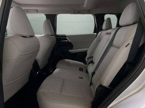 2025 Mitsubishi Outlander PHEV SEL