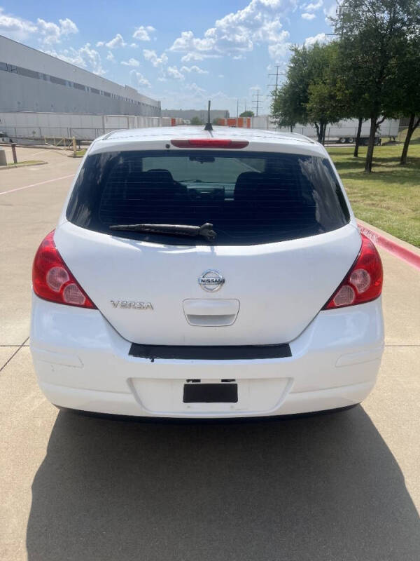 2012 Nissan Versa 1.8 SL