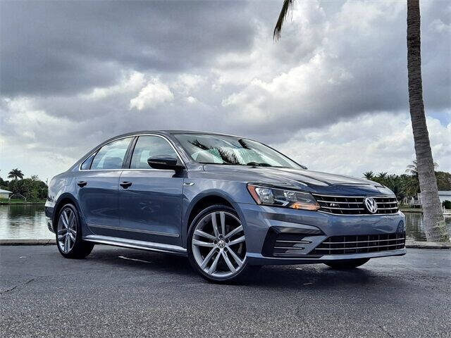 2017 Volkswagen Passat 1.8T R-Line