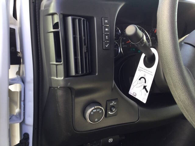 2025 Chevrolet Express 3500