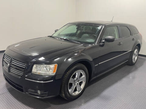 2008 Dodge Magnum for sale at Cincinnati Automotive Group in Lebanon OH