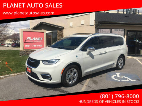 2021 Chrysler Pacifica Hybrid for sale at PLANET AUTO SALES in Lindon UT