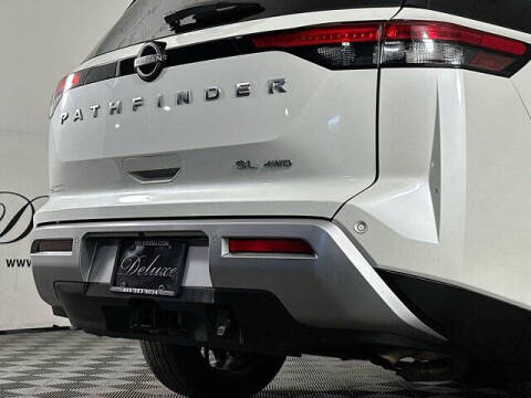 2024 Nissan Pathfinder SL