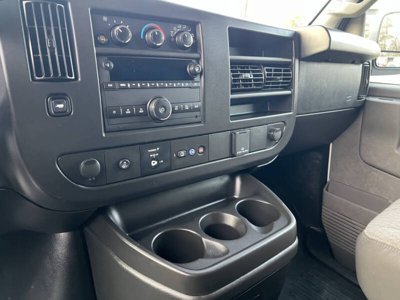 2024 Chevrolet Express 2500