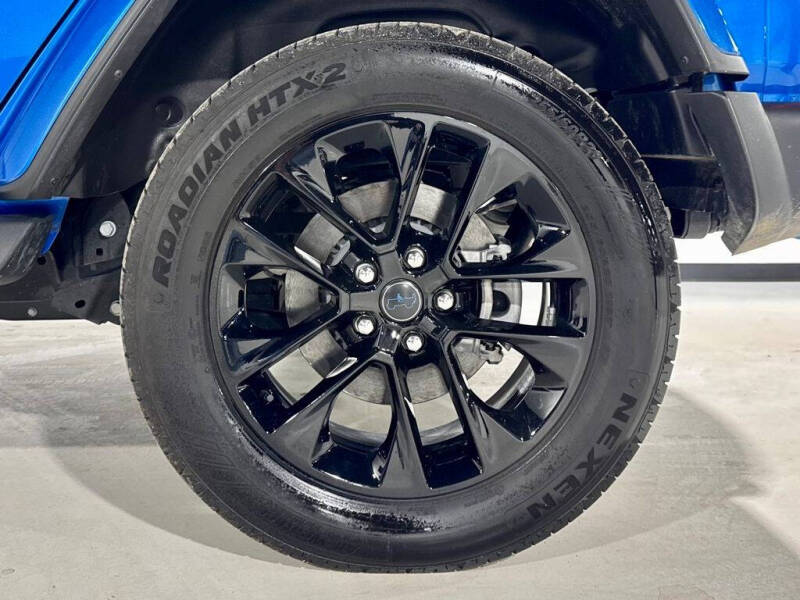 2024 Jeep Wrangler Sahara 4xe