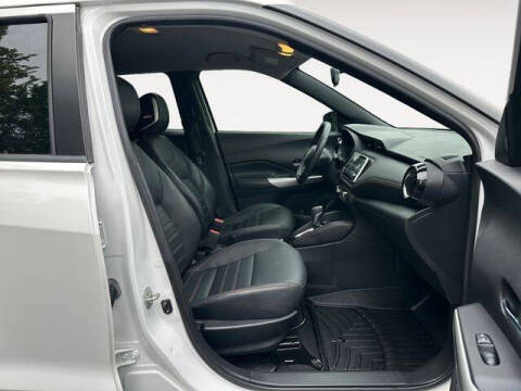 2019 Nissan Kicks SR