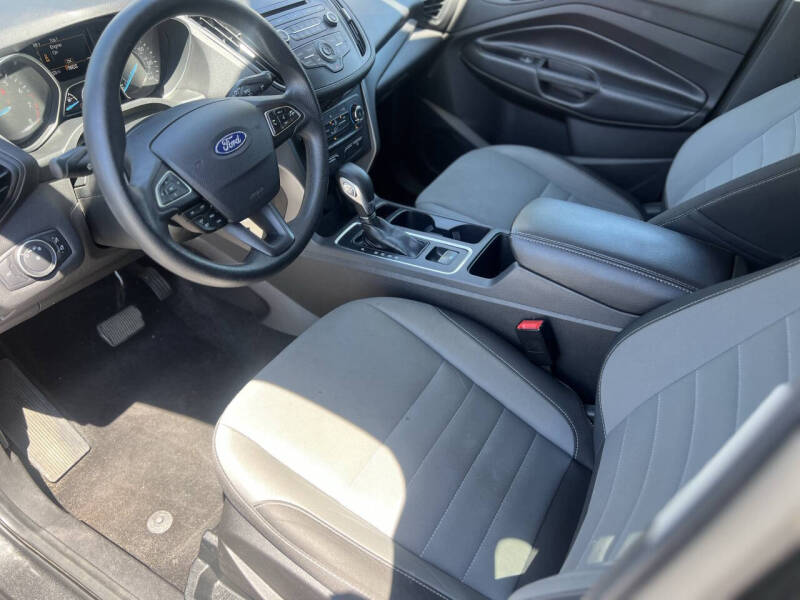 2017 Ford Escape S