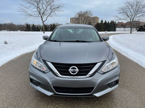 2018 Nissan Altima for sale at Sphinx Auto Sales LLC in Milwaukee WI