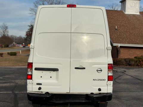 2019 Nissan NV 2500 HD SV