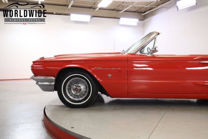 1964 Ford Thunderbird