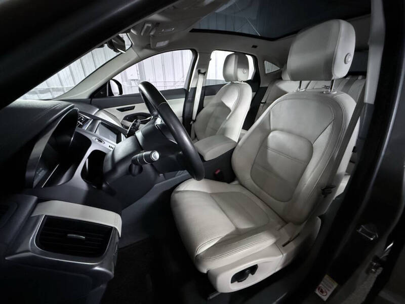 2020 Jaguar E-PACE P250 SE