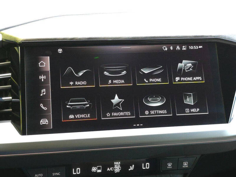 2023 Audi Q4 e-tron quattro Premium 50